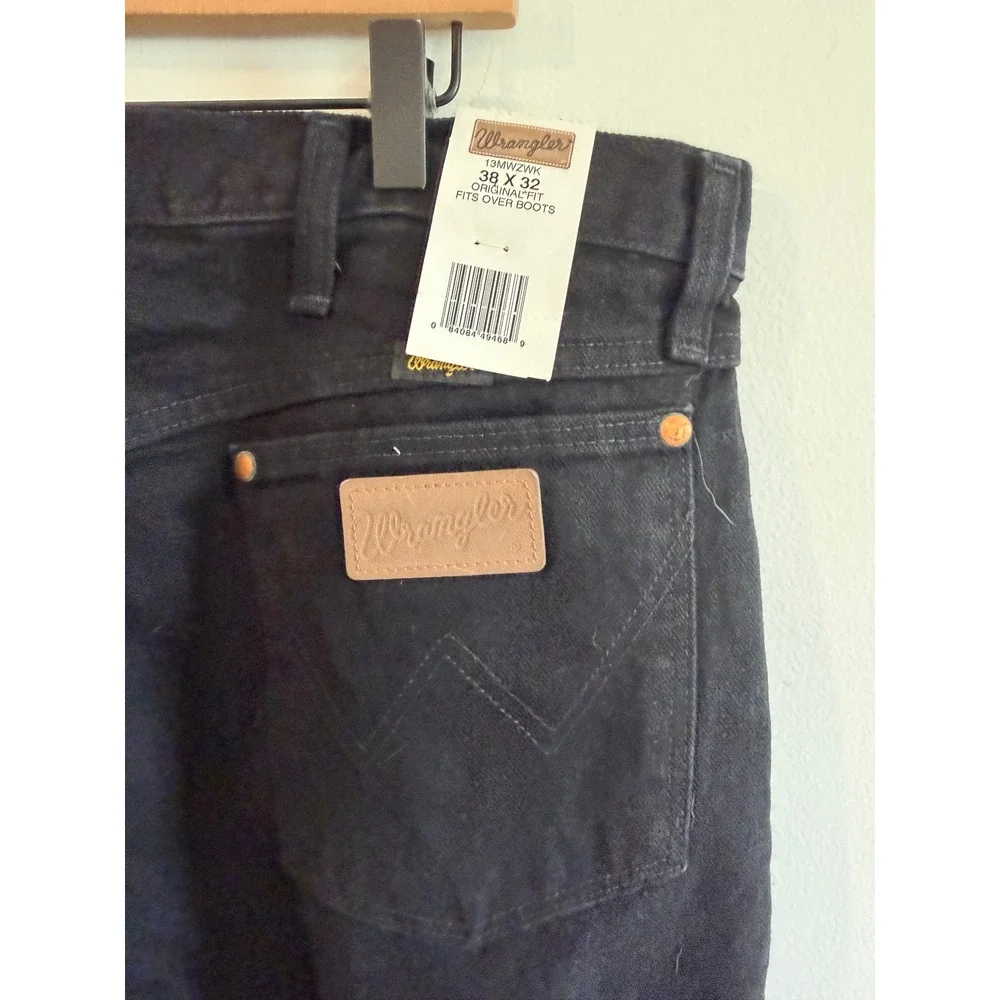 NWT Wrangler Shadow Canyon Cowboy Cut Jeans Black 13MWZWK 38x32